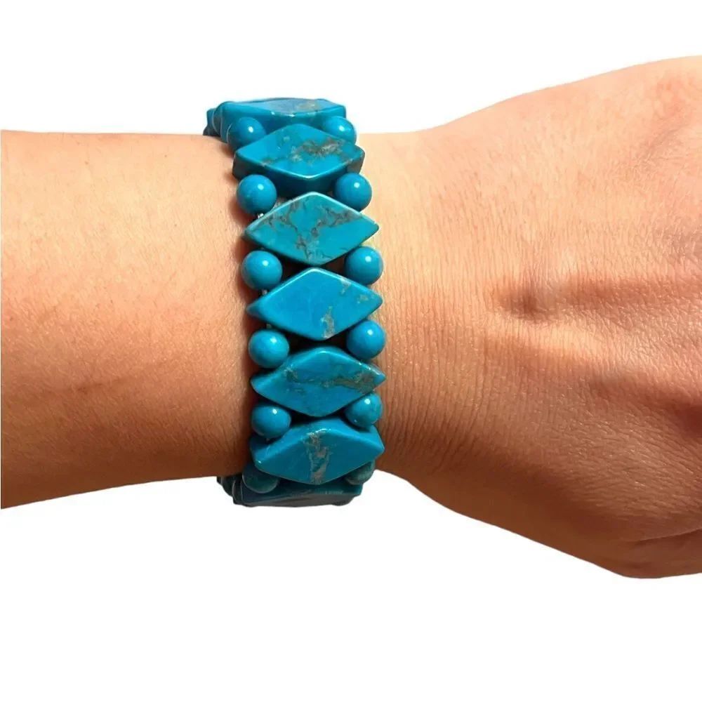 Turquoise Color Stone Geometric Stretch Bracelet - Picture 3 of 3